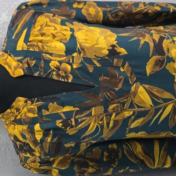 Tory Burch Silk Floral Tunic Blouse, Size 8 - Picture 6 of 12